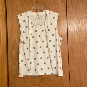 Women’s sleeveless top